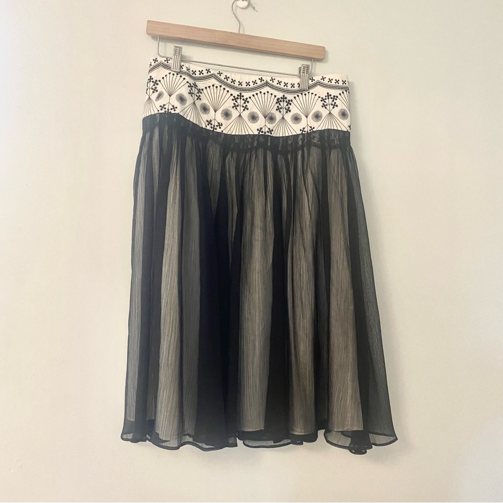 - DStudio Size 6 MIDI Skirt Embroidered Waistband and Sheer Skirt with Lining